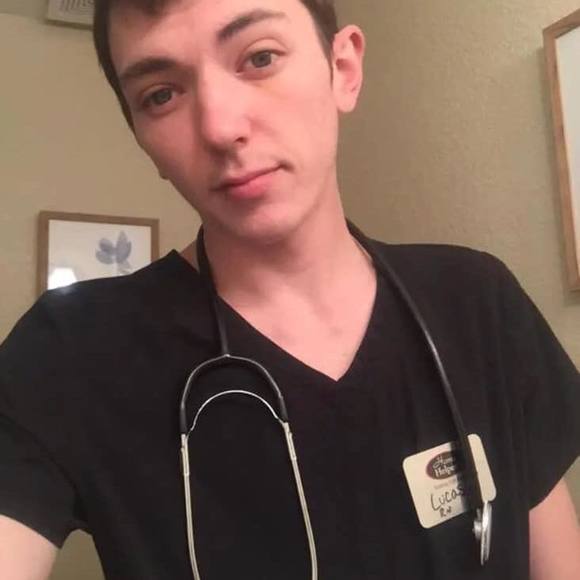 Profile Picture of Luke Rogers (@lukerogers987) on Poshmark