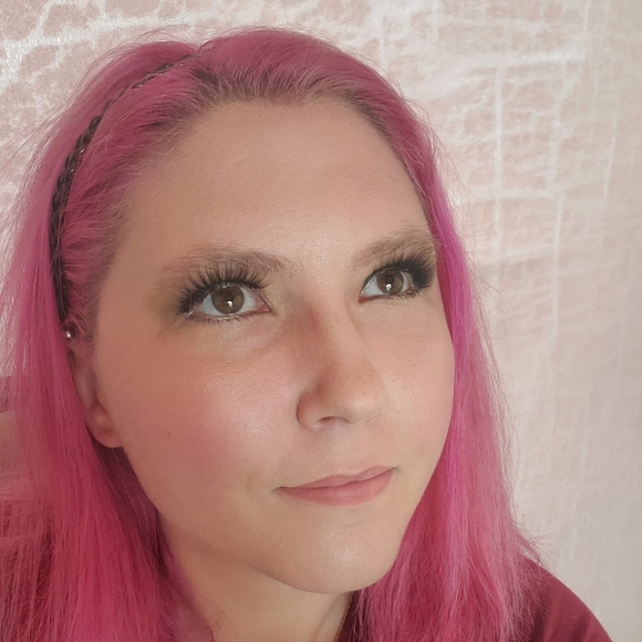 Profile Picture of Katrina Gower (@katiebug0510) on Poshmark