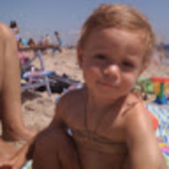 Profile Picture of Beth Serure (@bethserure) on Poshmark