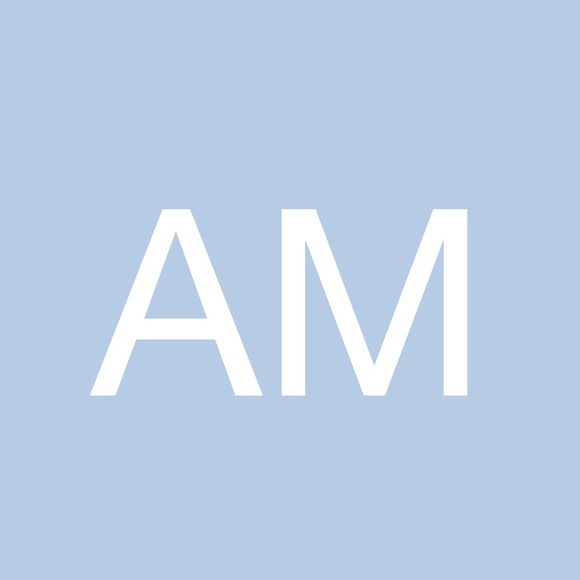 Profile Picture of Albina Murphy (@albina_murphy) on Poshmark