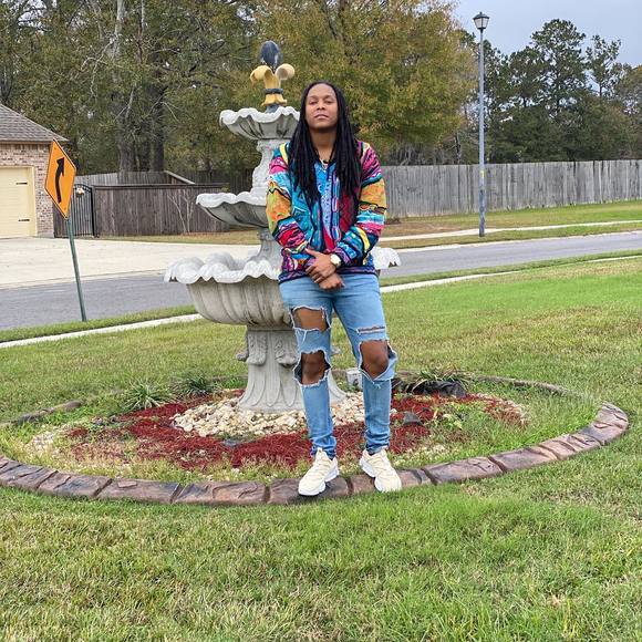Profile Picture of Kimo Kimo monroe (@alldisaleze) on Poshmark
