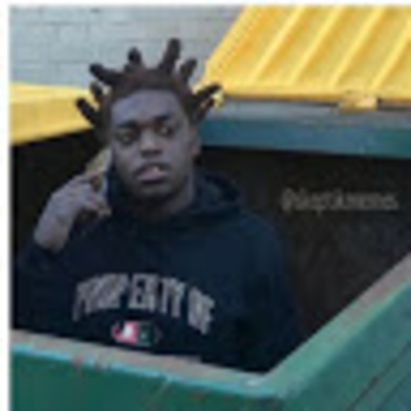 Profile Picture of Jovan Rodriguez (@avatarjovan2002) on Poshmark