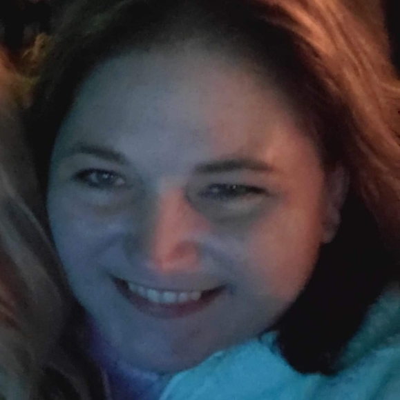 Profile Picture of Tonia Hohenstein (@tonia42) on Poshmark