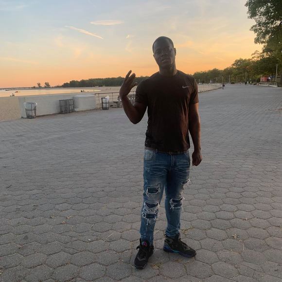 Profile Picture of Fear less Yardy (@yardflex1) on Poshmark