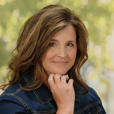 Profile Picture of Susan Holt Simpson (@SusanHSimpson) on Twitter