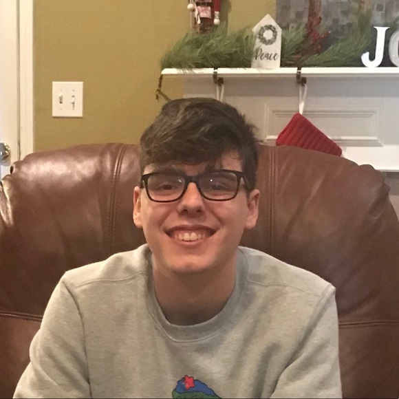 Profile Picture of Andrew Swindells (@aswindells30) on Poshmark