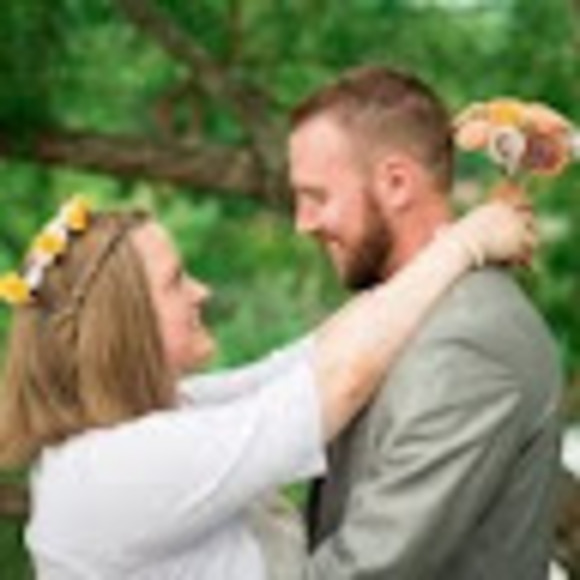 Profile Picture of Jonathan&kristiane Niles (@thenilesnesters) on Poshmark
