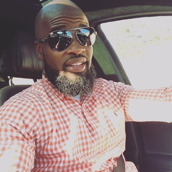 Profile Picture of Robert Jackson (@rjackson2883) on Poshmark