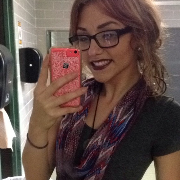 Profile Picture of Payton Fowler (@payton189) on Poshmark