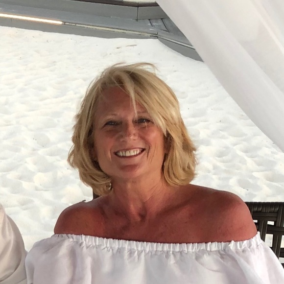 Profile Picture of Deborah Obrien mccarthy (@79dobrien) on Poshmark