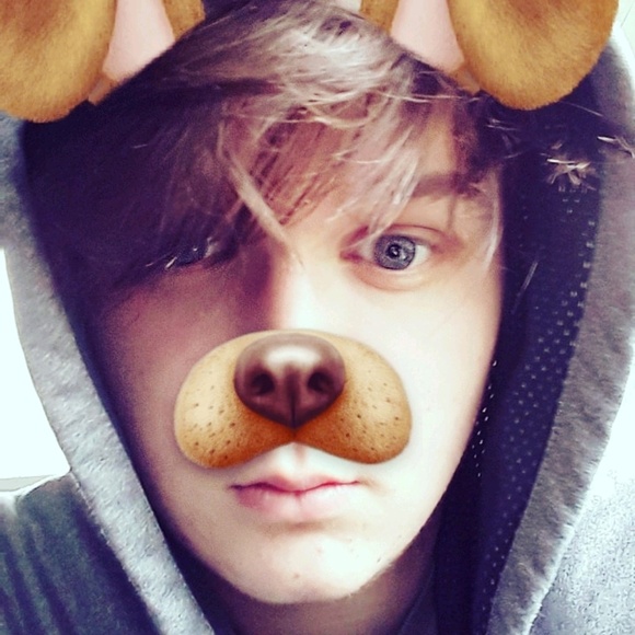 Profile Picture of Kenneth Brooks (@kennethbrooks) on Poshmark