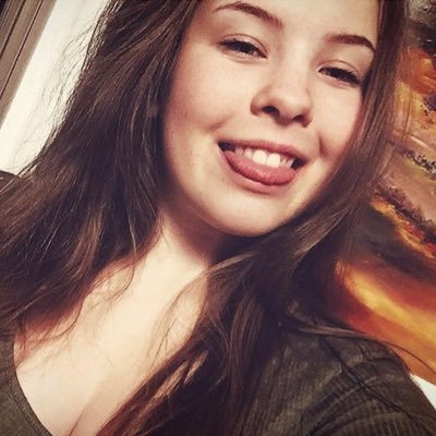 Profile Picture of Zoey Grant (@zoeygrant23) on Twitter