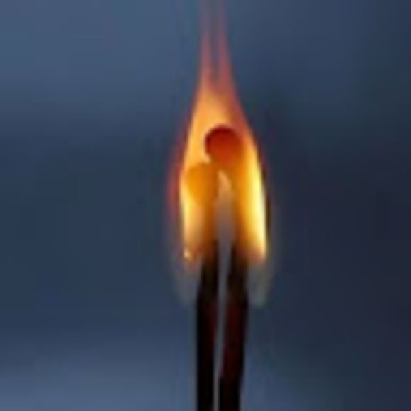 Profile Picture of Carlos Santos (@cream100) on Poshmark