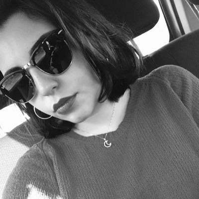 Profile Picture of Elena (@DevenereElena) on Twitter