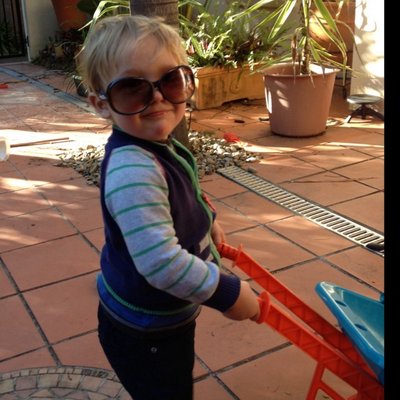 Profile Picture of Kerry Sanders (@pokielittlepup) on Twitter