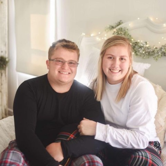 Profile Picture of Kelsey Cottongim (@kcottongim40) on Poshmark