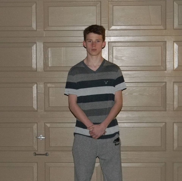 Profile Picture of Andrew Rush (@andysirush) on Poshmark