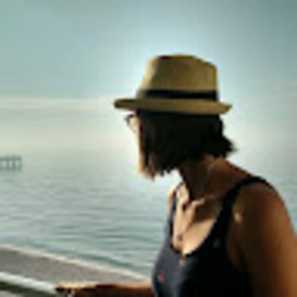 Profile Picture of Janet Myers (@jerichard93) on Poshmark