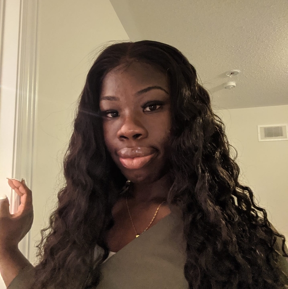 Profile Picture of Akua Boaten (@akuaboaten) on Poshmark