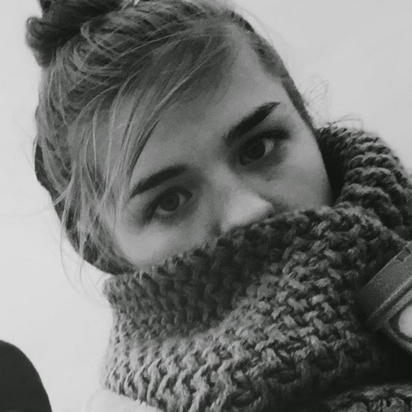 Profile Picture of Leah Diebolt (@leahdiebolt) on Poshmark