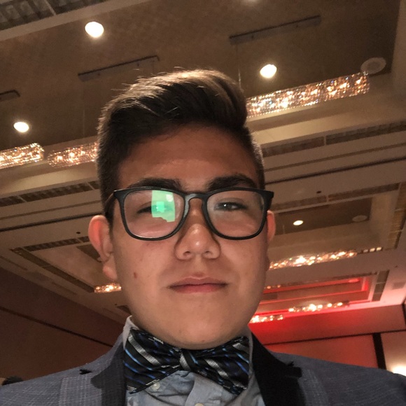 Profile Picture of Matthew Zavala (@matthewzavala) on Poshmark