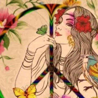 Profile Picture of Julia Ouzts (@Julia-Ouzts) on Facebook