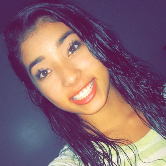 Profile Picture of Bianca Becker (@bianca_b123) on Poshmark