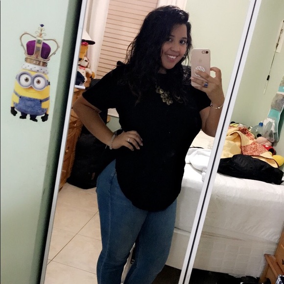 Profile Picture of Lupita Jagasia (@lupitaja19) on Poshmark