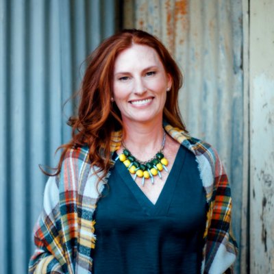 Profile Picture of Alison Needham (@AGirl_Defloured) on Twitter