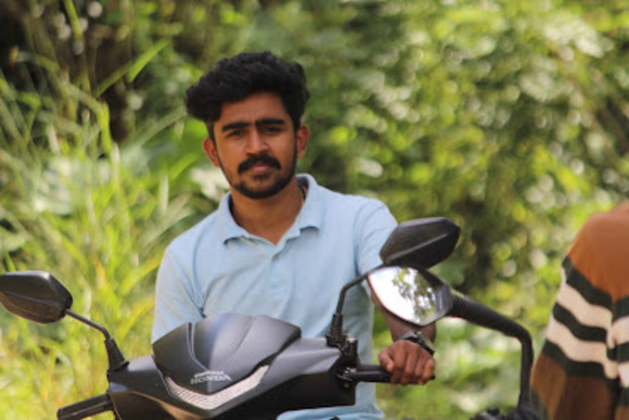 Profile Picture of Abin Roy (@abinroy1210) on Poshmark