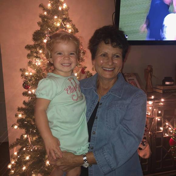 Profile Picture of Angela Lavely (@angela0305) on Poshmark