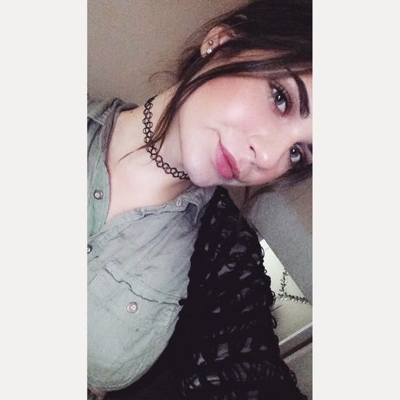 Profile Picture of Ashlynn Fancher (@findingashlynn) on Poshmark