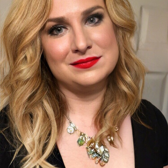 Profile Picture of Marcia Hart (@marciahart96) on Poshmark