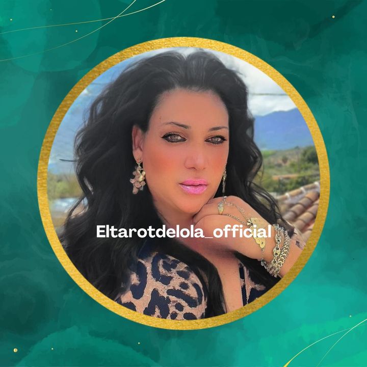 Profile Picture of Lola (@eltarotdelola) on Tiktok