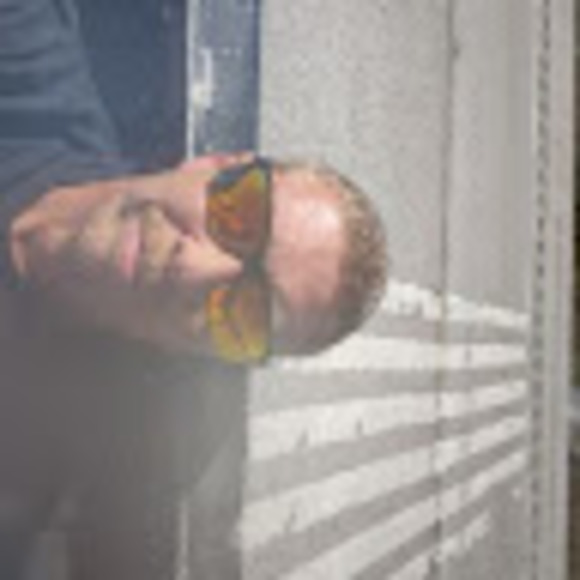 Profile Picture of Duane Vandenboss (@duanevandenboss) on Poshmark