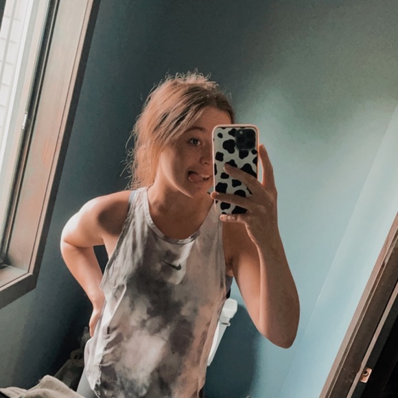 Profile Picture of Rilee Penkert (@rpenkert) on Poshmark
