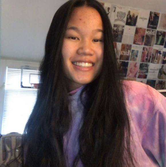 Profile Picture of Tiffany Suporn (@tiffsoup) on Poshmark