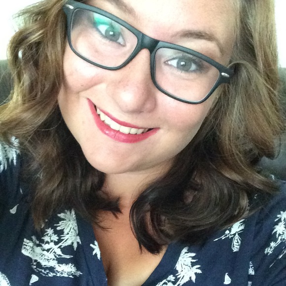 Profile Picture of Michaela Guyton (@mnguyton) on Poshmark