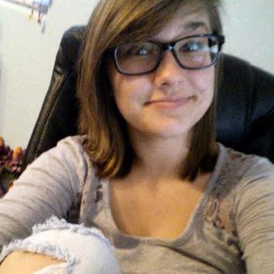 Profile Picture of Amanda Spacek (@AwkwardBlue) on Twitter