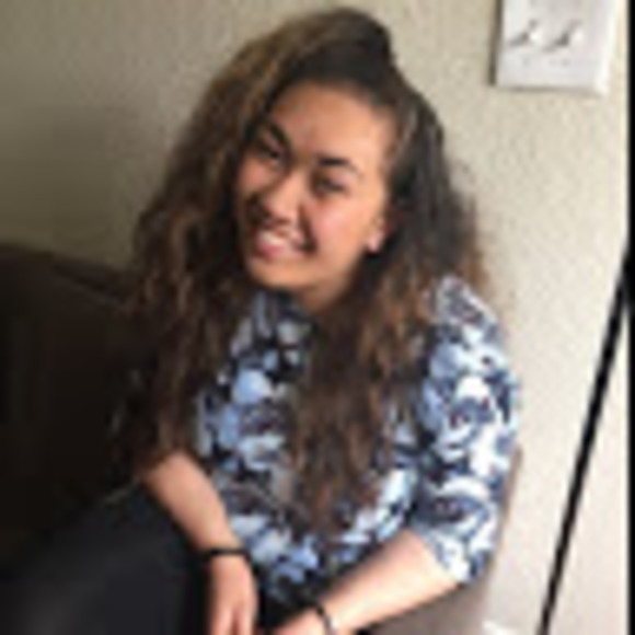 Profile Picture of Maryrose Alaalatoa (@maryrose_a) on Poshmark