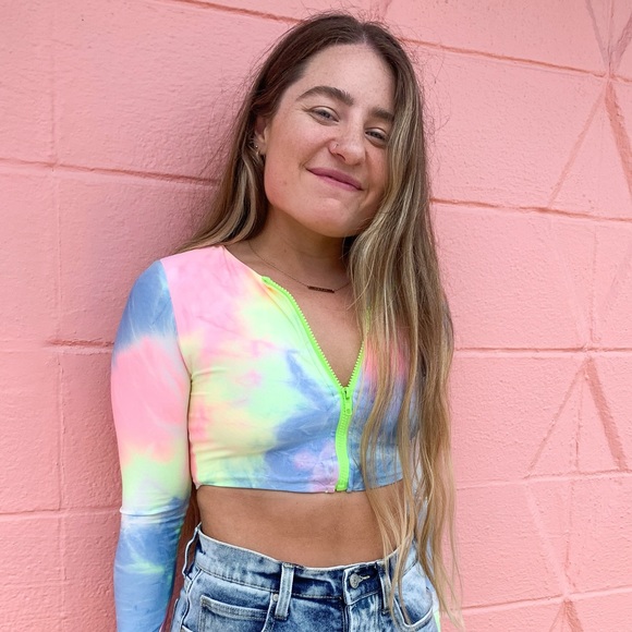 Profile Picture of Brianna Kuznik (@brihedley) on Poshmark