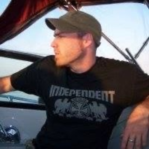 Profile Picture of Jason Corbett (@jasoncorbett991) on Poshmark