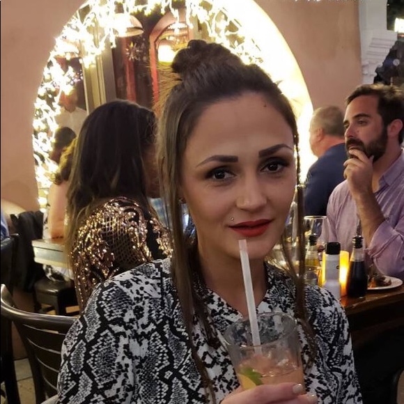 Profile Picture of Bobana Veljkovic (@bobanaveljkovic) on Poshmark