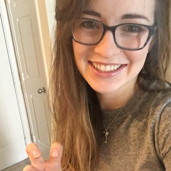 Profile Picture of Lauren Tidman (@lalalauren_tcu) on Poshmark