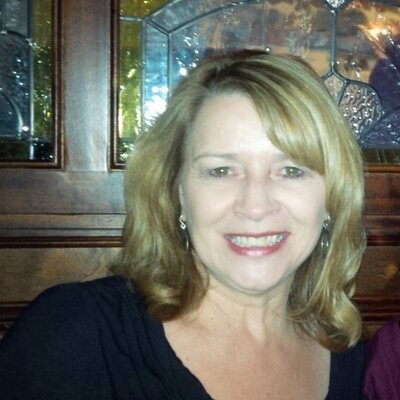 Profile Picture of Debbie Mcisaac (@linganbay) on Twitter