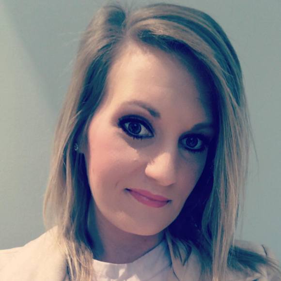 Profile Picture of Amberly Mitchell (@amberlymitchell) on Poshmark