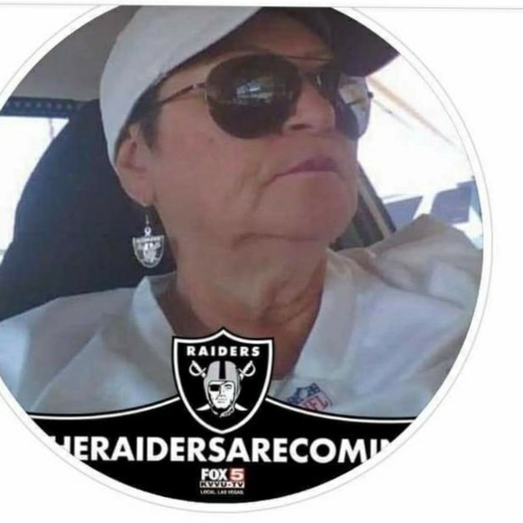 Profile Picture of Shirley Jimenez (@spjimenez58) on Poshmark