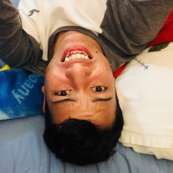 Profile Picture of Guillermo Beltran (@guillermobeltt) on Poshmark