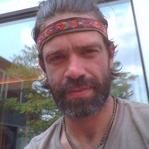 Profile Picture of Robert Rouser (@rainbowrouser) on Twitter
