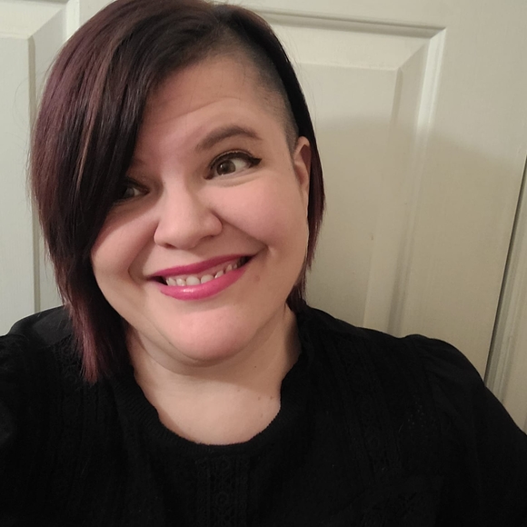 Profile Picture of Colleen Christi willett (@cchristinyc) on Poshmark